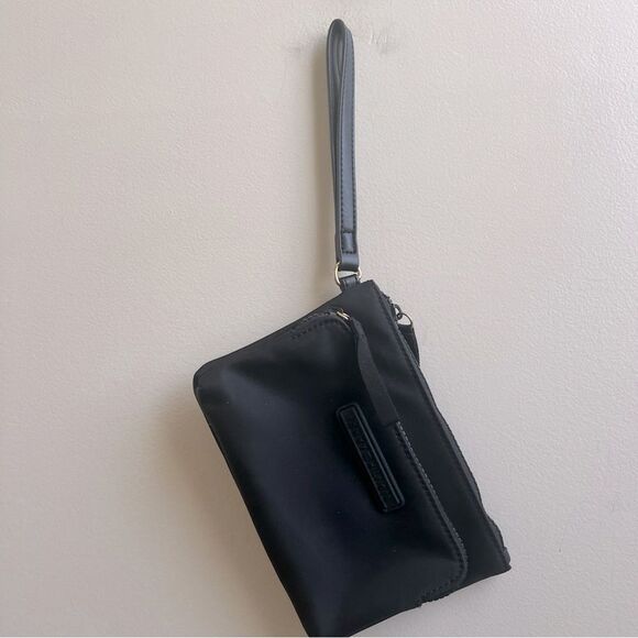 Tommy Hilfiger Wristlet Black - Picture 1 of 3
